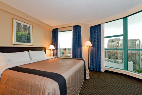 Rosedale on Robson Suite Hotel kingbed suite